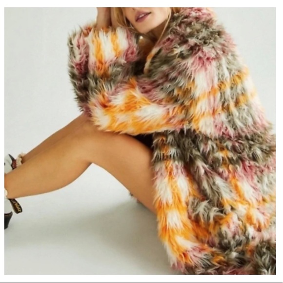 Free People Faux Fur Coat ❄️ - Picture 3 of 6
